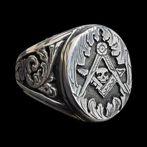 Masonic Ring with Chiseled Skull in Silver, Masonry Art 84 - Bricks Masons