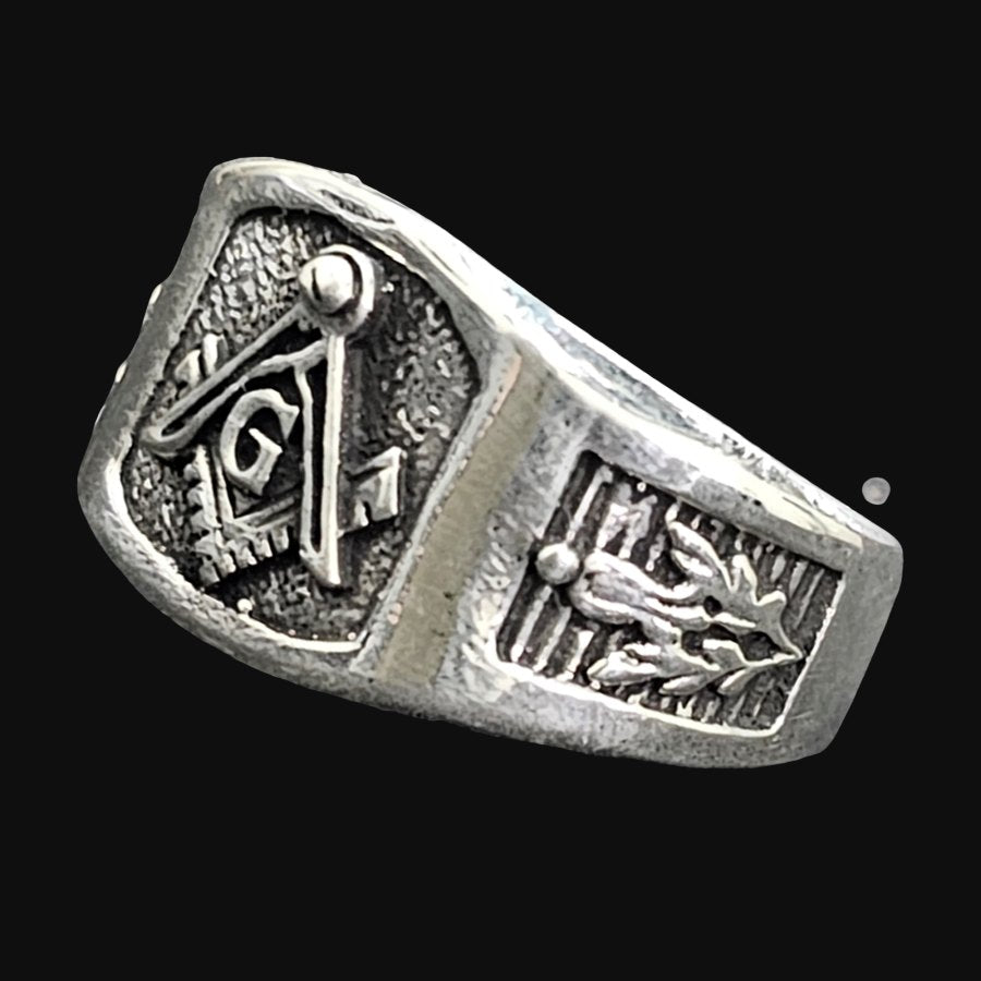 Masonic Ring with Shovel and Plumb Bob in Silver, Masonry Art. 92 - Bricks Masons